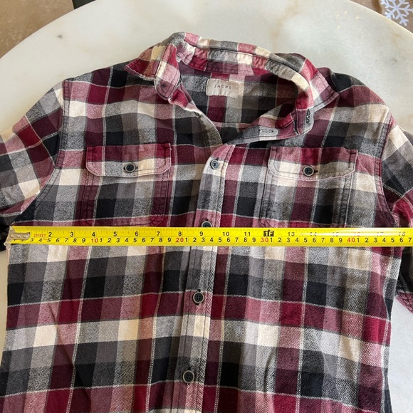 Red Black Flannel Jacket Western Cozy Soft Country Style Long Sleeve Button Down - Picture 5 of 8